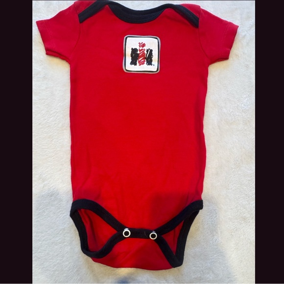 Carters & IH Farm & Construction Baby Boy size 6 Month Clothes Red & Yellow - Picture 10 of 10